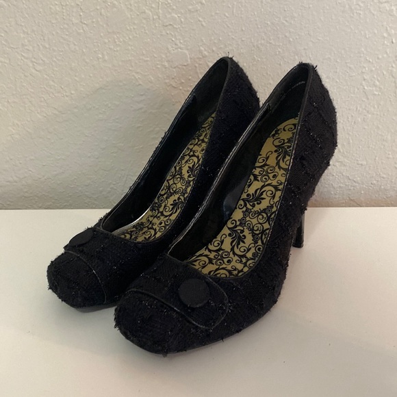 White House Black Market Shoes - Black tweed White House black market heels 7.5